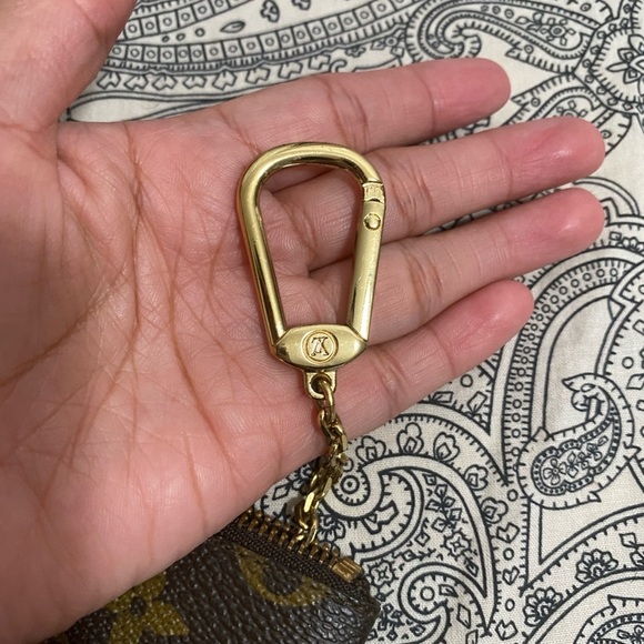 LV Key Cless Monogram - Picture 11 of 16